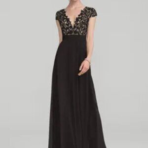 Black Formal Evening Gown (roughly size 16/petite)